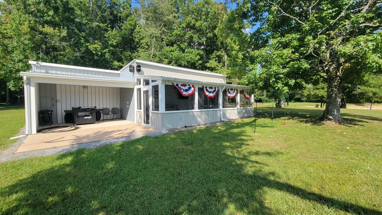 Photo of Others in Dandridge