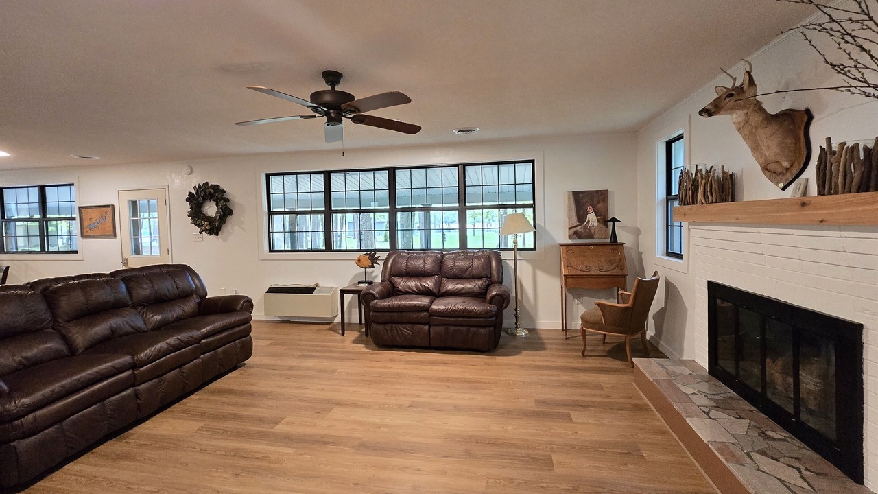 Photo of Livingroom in Dandridge