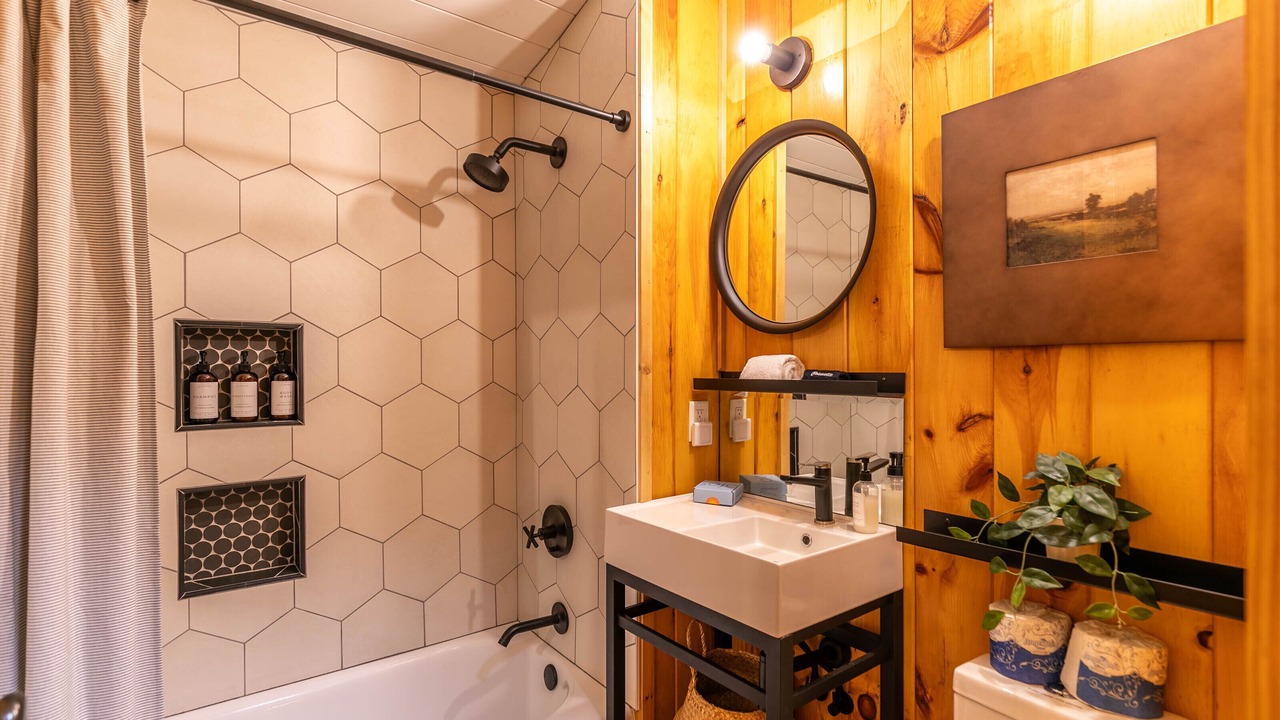 Photo of Bathroom in Apple Ridge