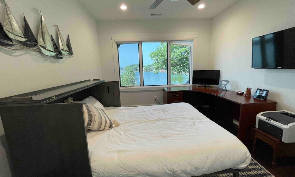 Photo of Bedroom in Mayhew