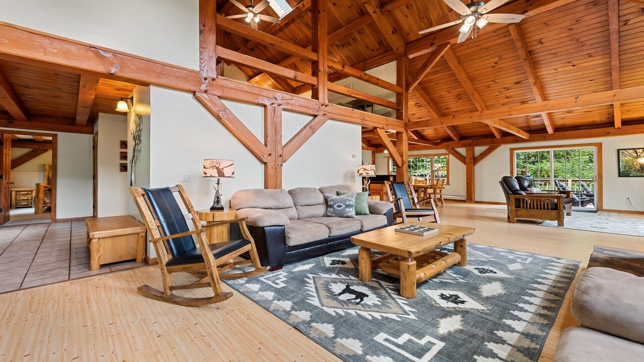 Photo of Livingroom in Settlers Ridge