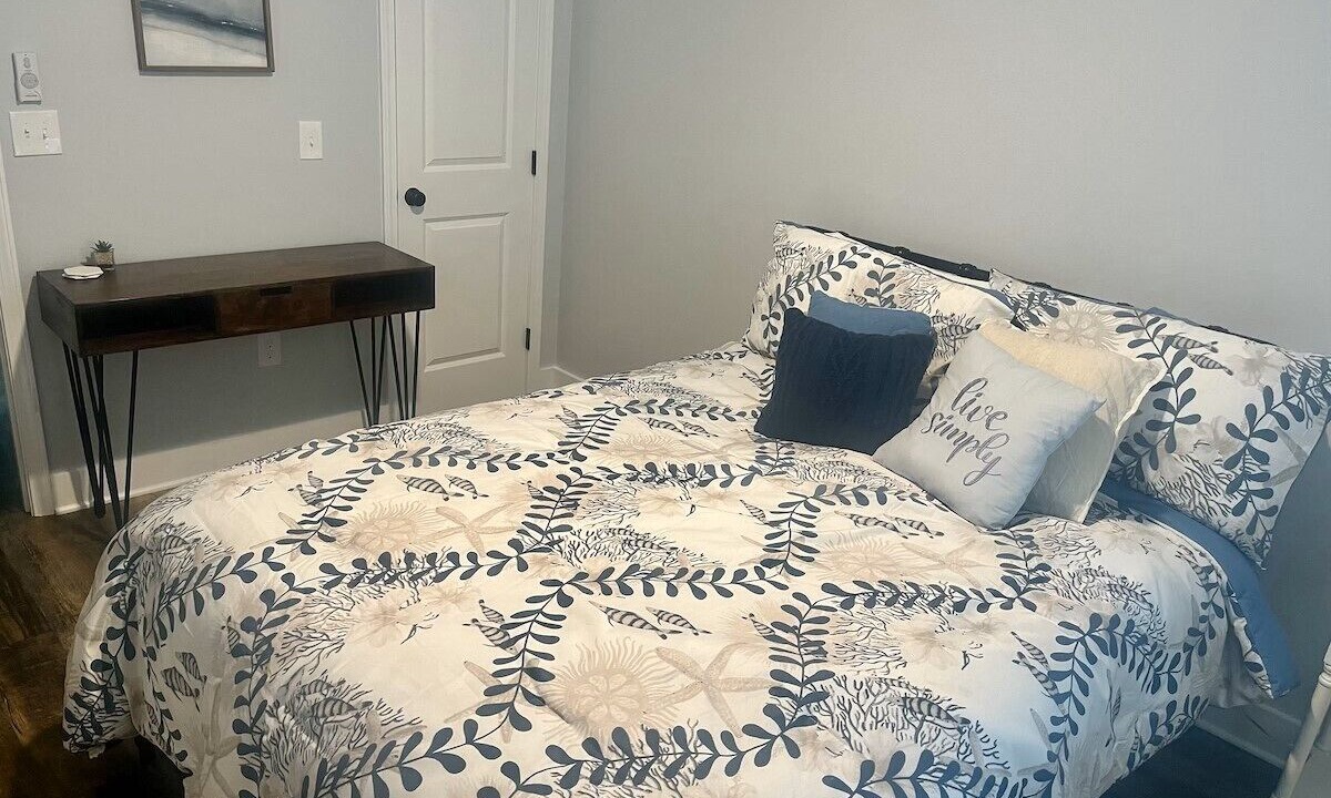 Photo of Bedroom in Long Beach