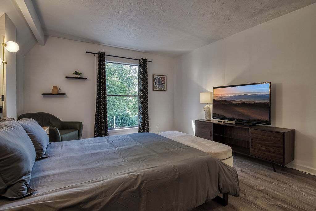 Photo of Bedroom in Kodak