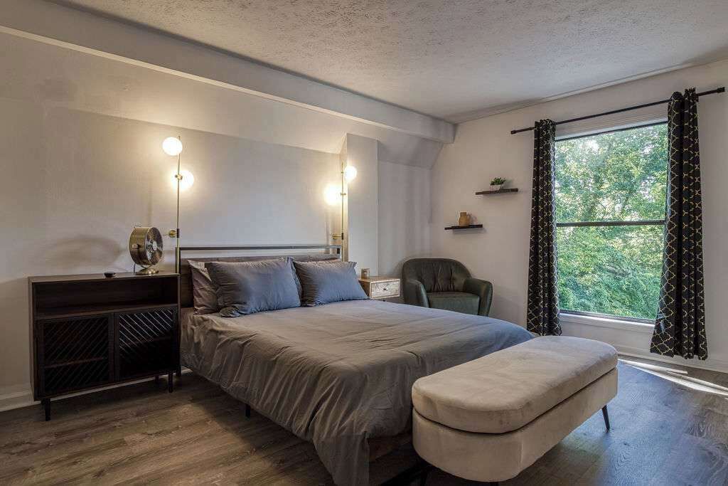 Photo of Bedroom in Kodak