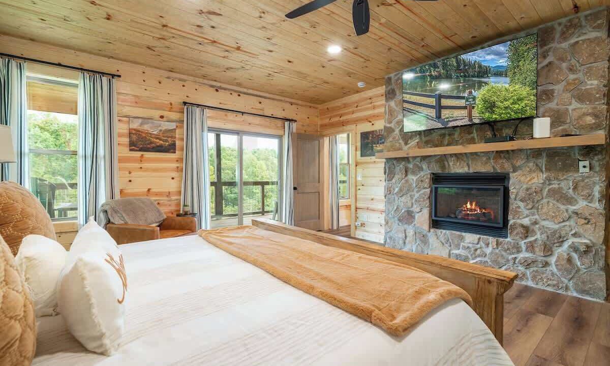 Photo of Bedroom in Gatlinburg