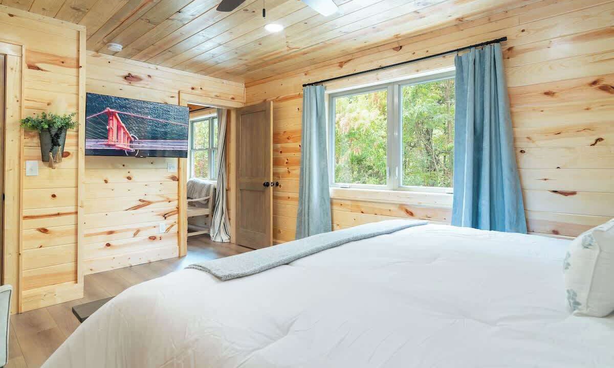Photo of Bedroom in Gatlinburg