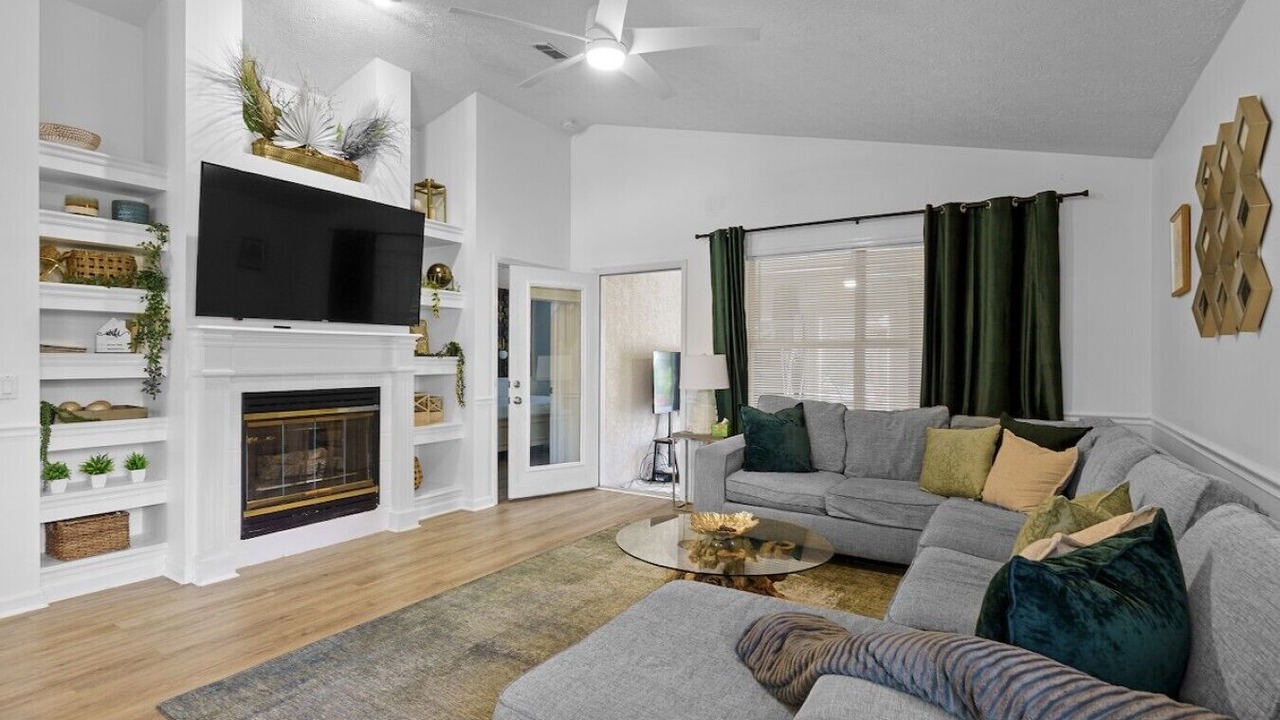 Photo of Livingroom in Sunnyside