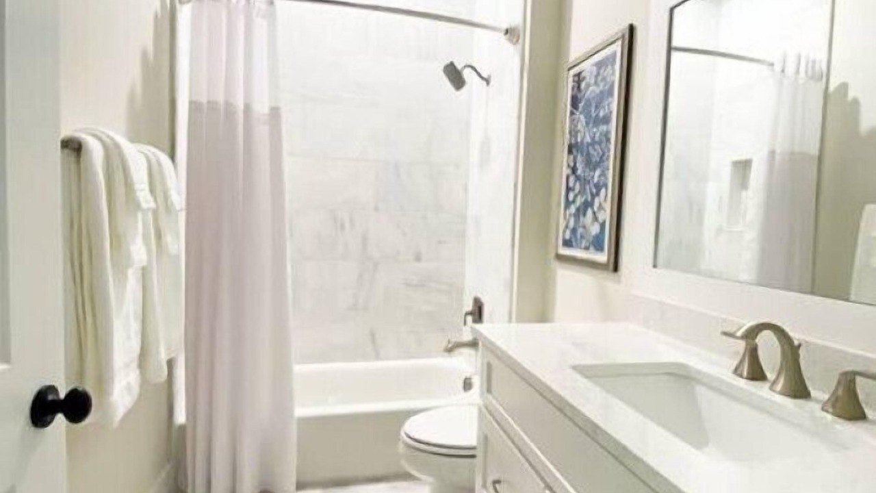 Photo of Bathroom in Historic District - North