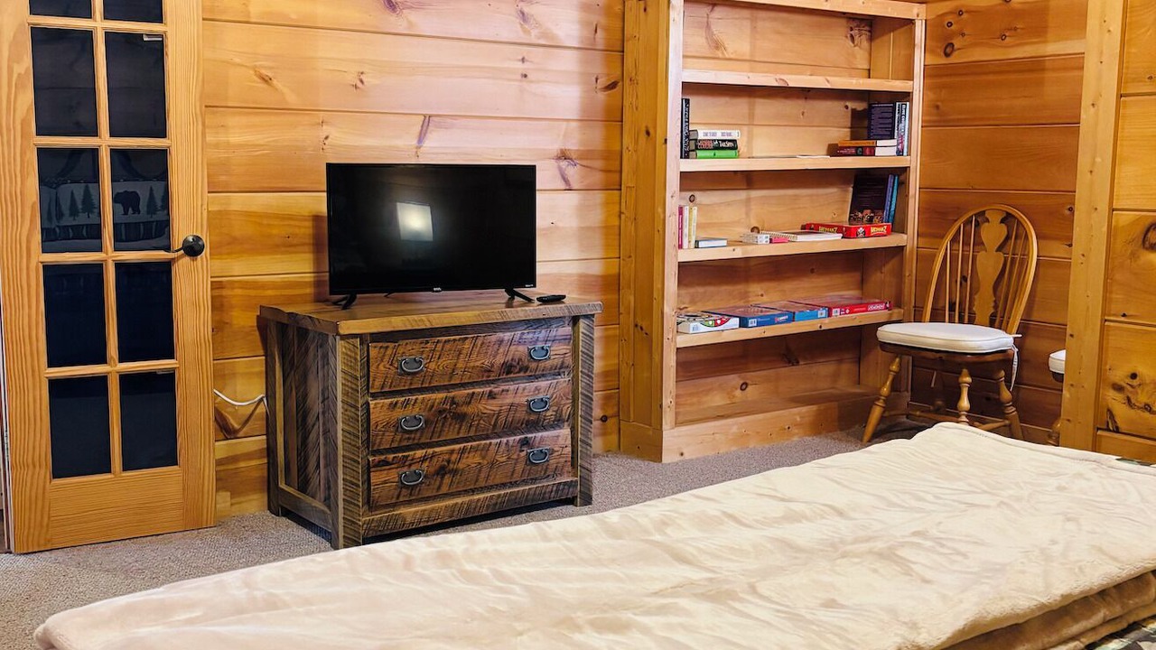 Photo of Bedroom in Maggie Valley