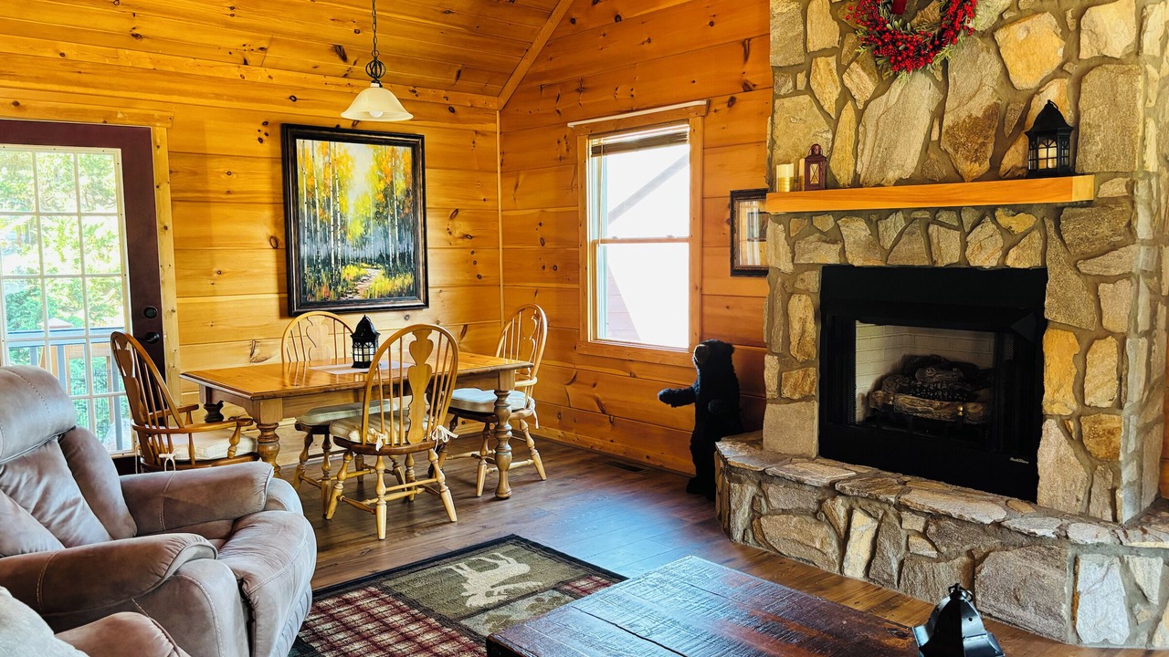 Photo of Livingroom in Maggie Valley