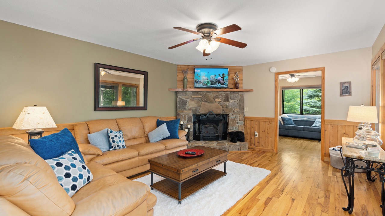 Photo of Livingroom in Maggie Valley