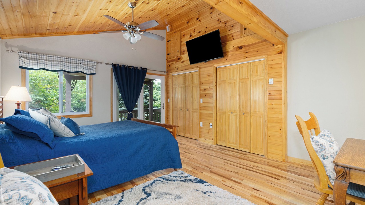 Photo of Bedroom in Maggie Valley