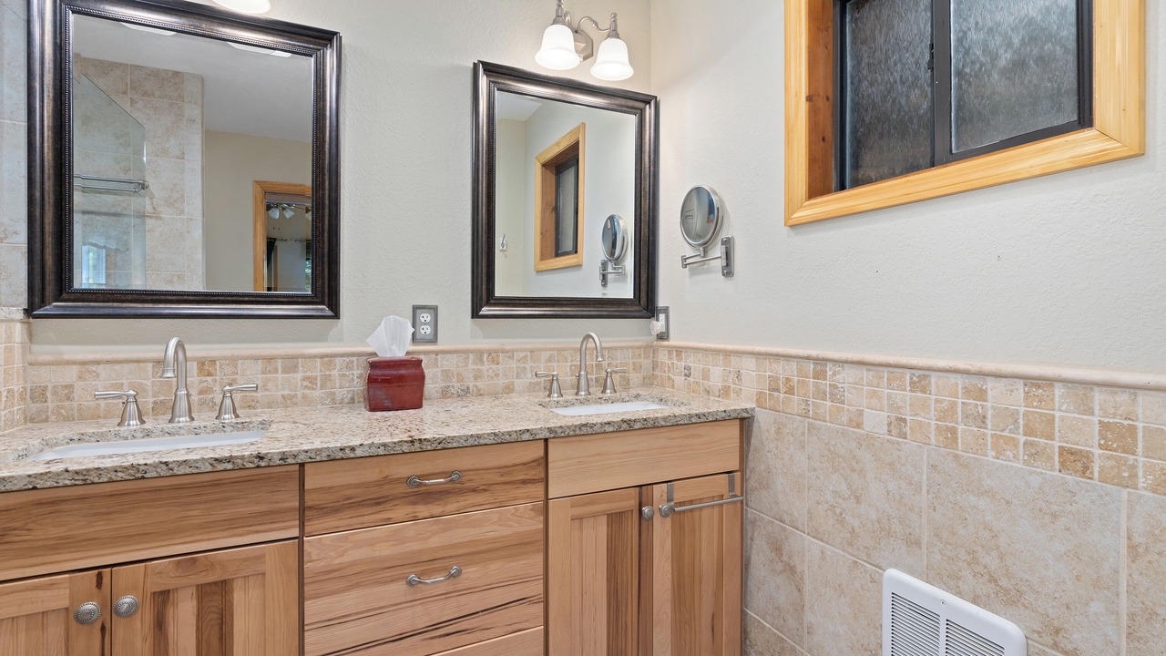 Photo of Bathroom in Maggie Valley