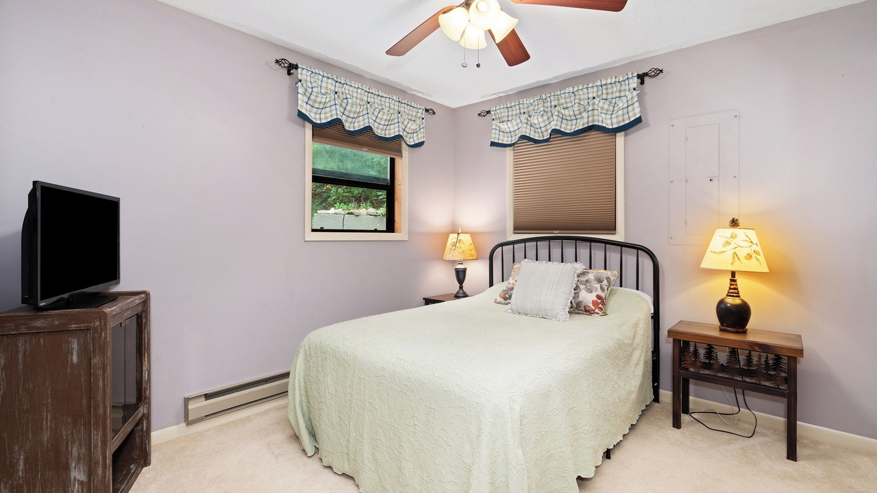 Photo of Bedroom in Maggie Valley