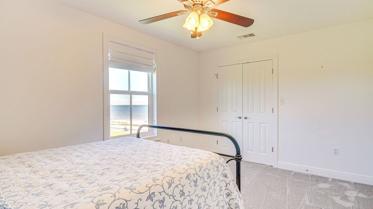 Photo of Bedroom in Waveland