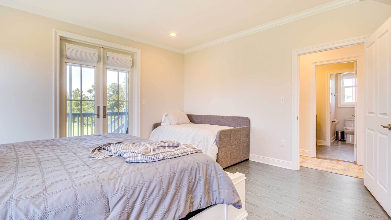 Photo of Bedroom in Waveland