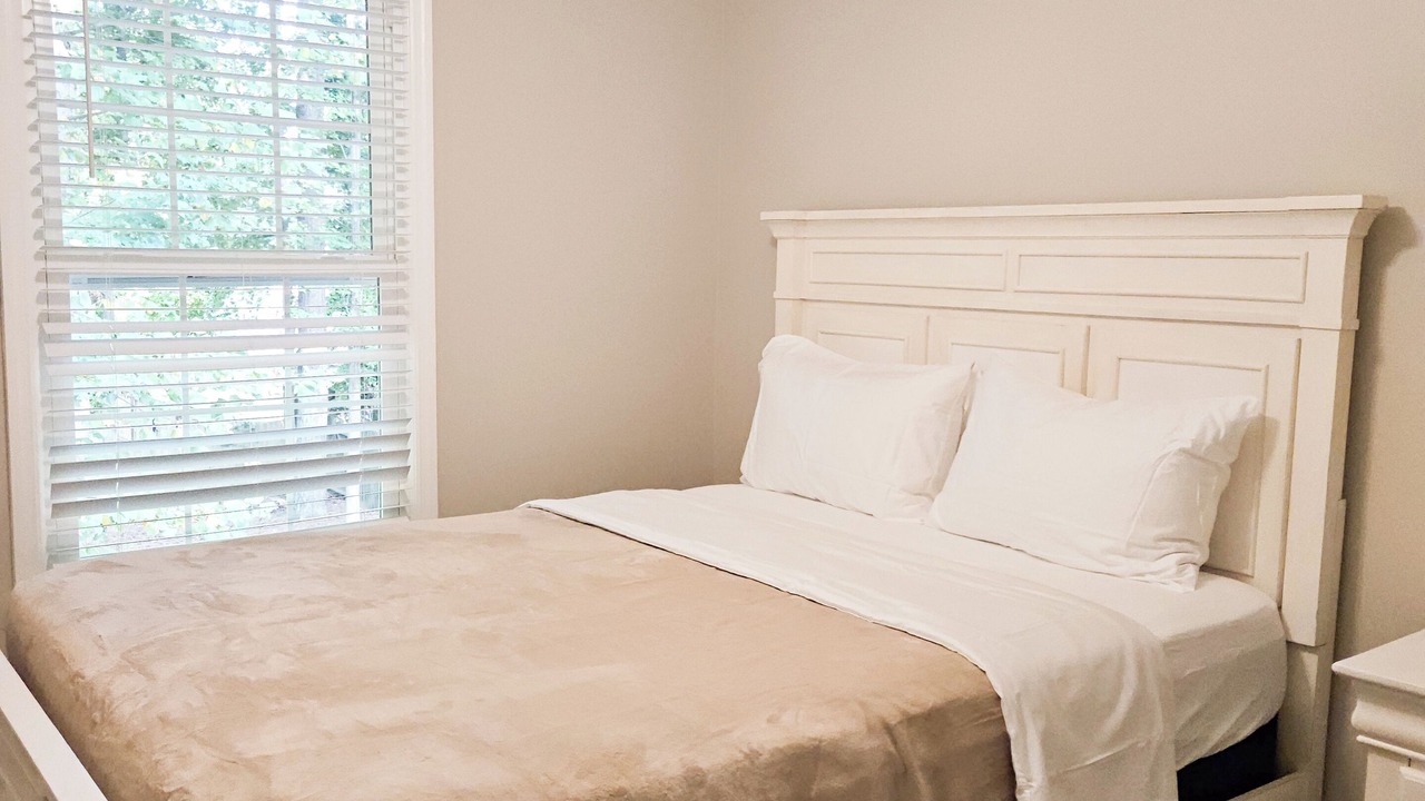 Photo of Bedroom in Powder Springs