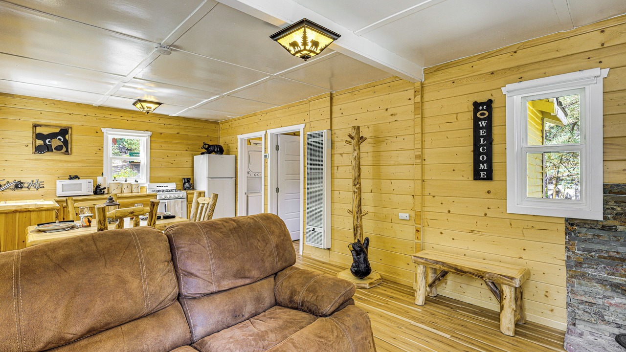 Photo of Livingroom in Green Valley Lake