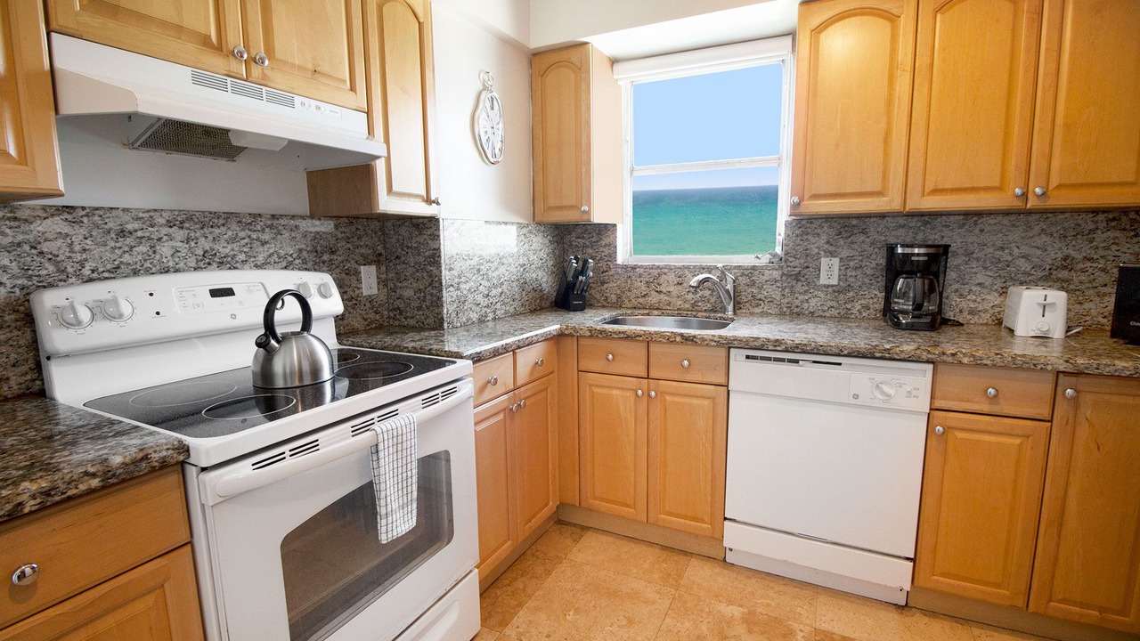 Photo of Kitchen in Mid Beach