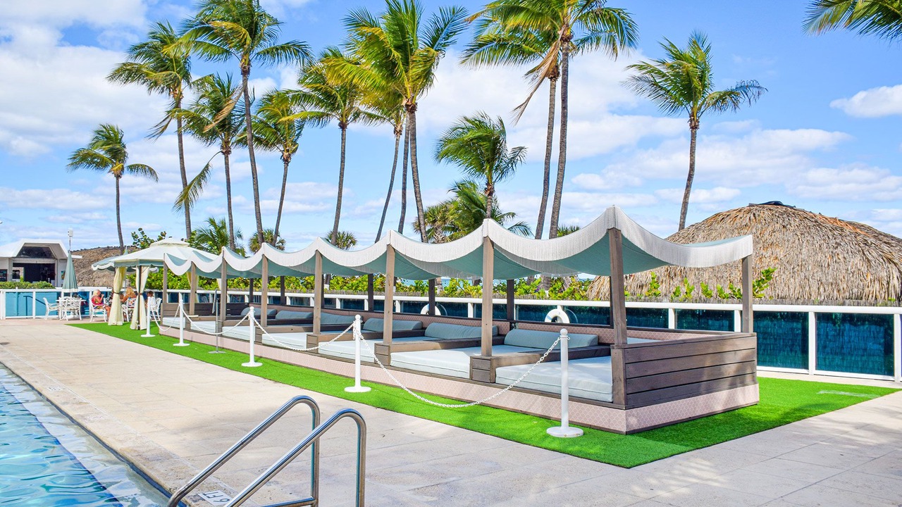 Photo of Outdoor in Mid Beach