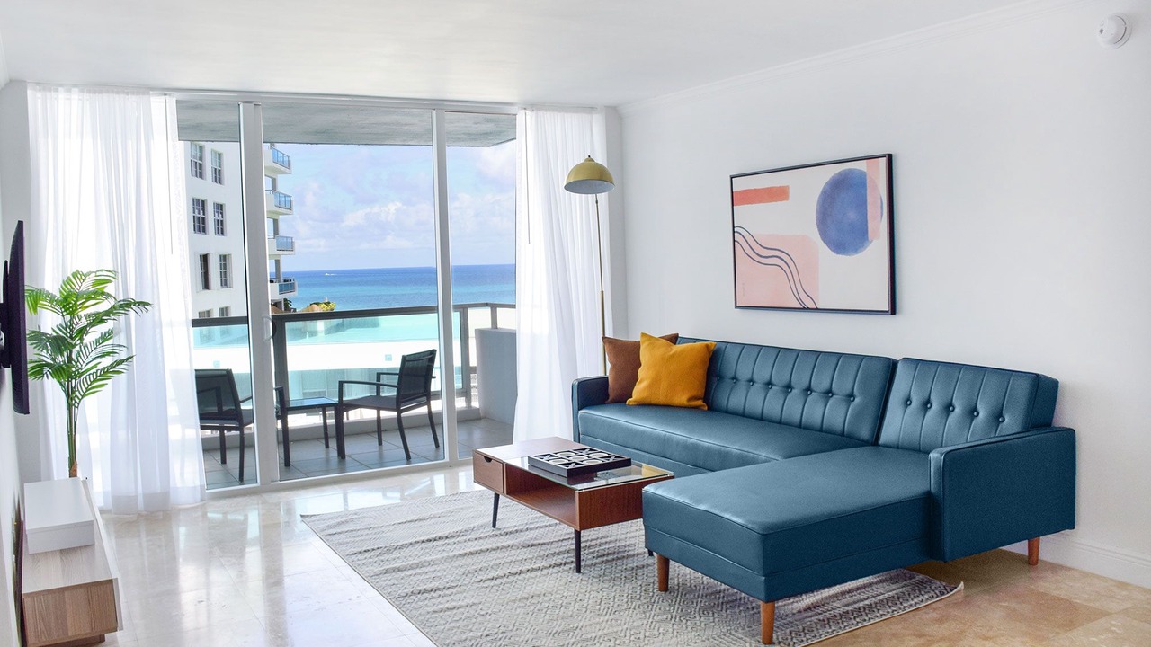 Photo of Livingroom in Mid Beach