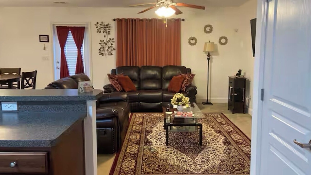 Photo of Livingroom in Morrow