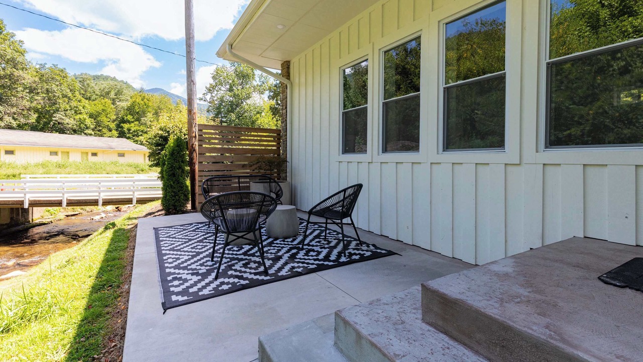 Photo of Patio Balcony in Maggie Valley