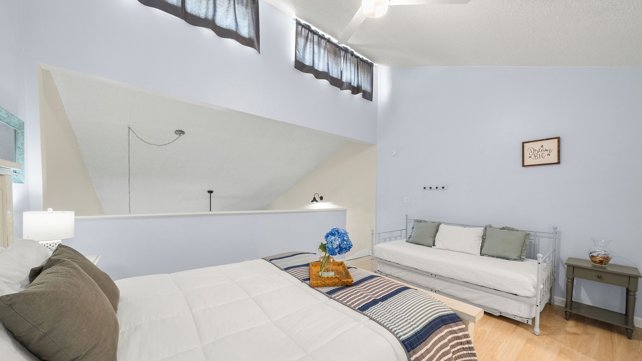 Photo of Bedroom in Laguna Beach
