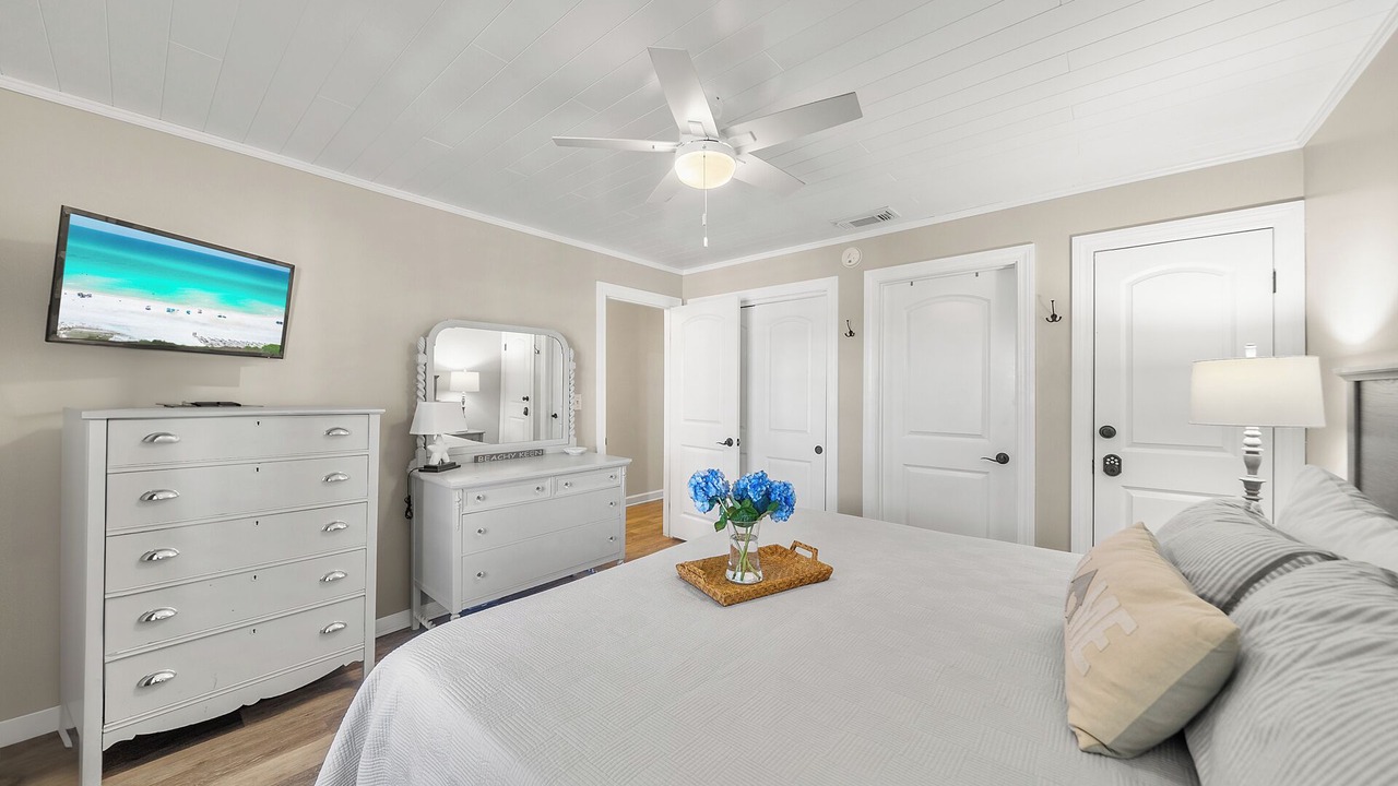 Photo of Bedroom in Laguna Beach
