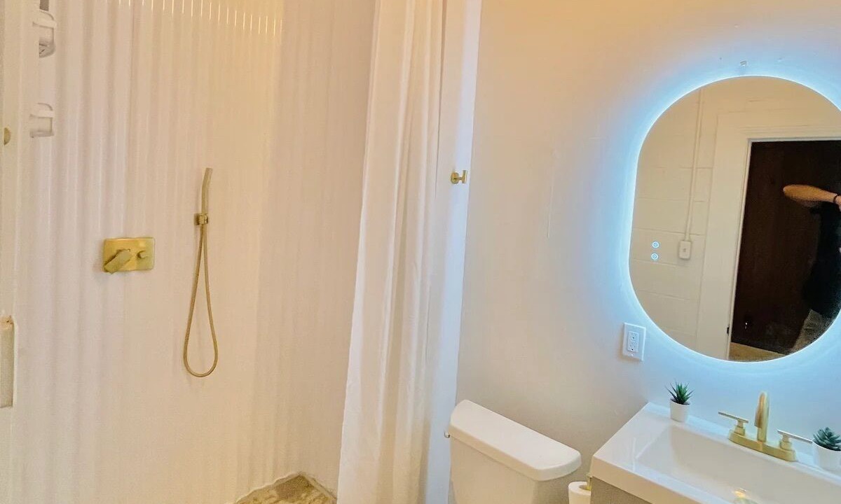 Photo of Bathroom in East Point