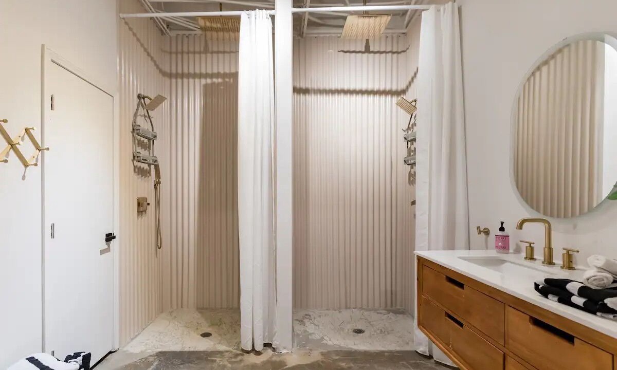 Photo of Bathroom in East Point