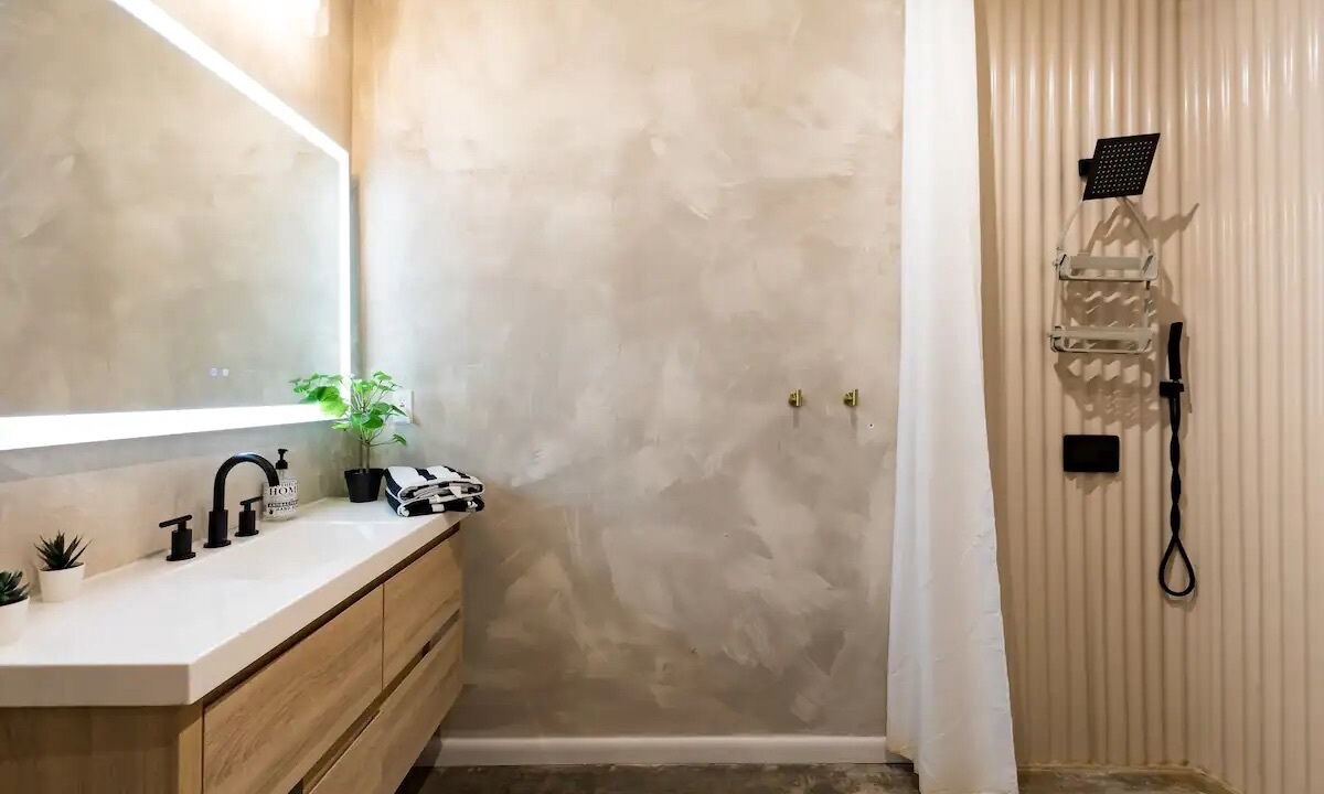 Photo of Bathroom in East Point