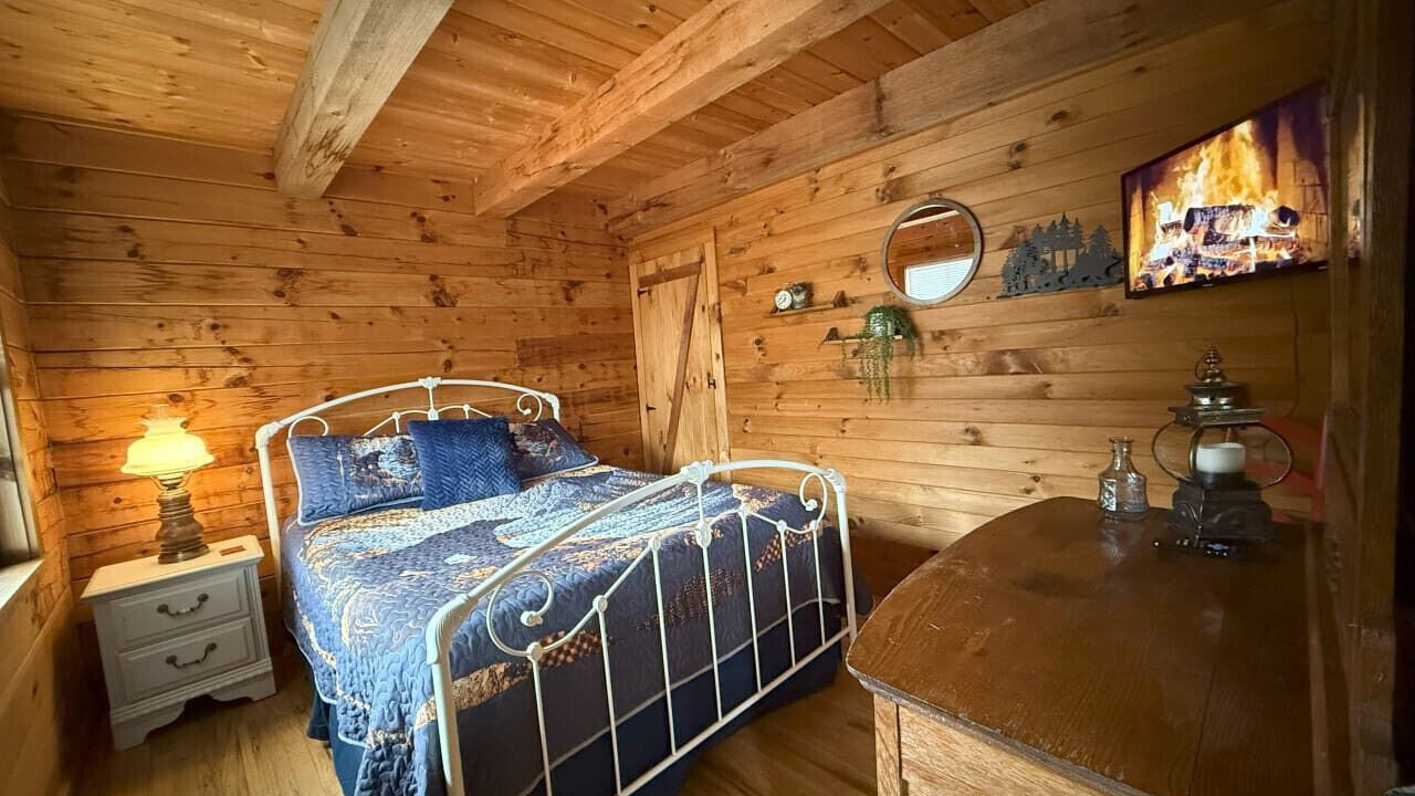 Photo of Bedroom in Maggie Valley