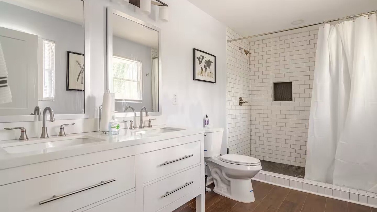 Photo of Bathroom in Powder Springs