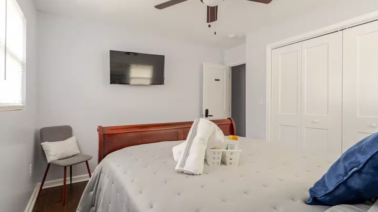 Photo of Bedroom in Powder Springs