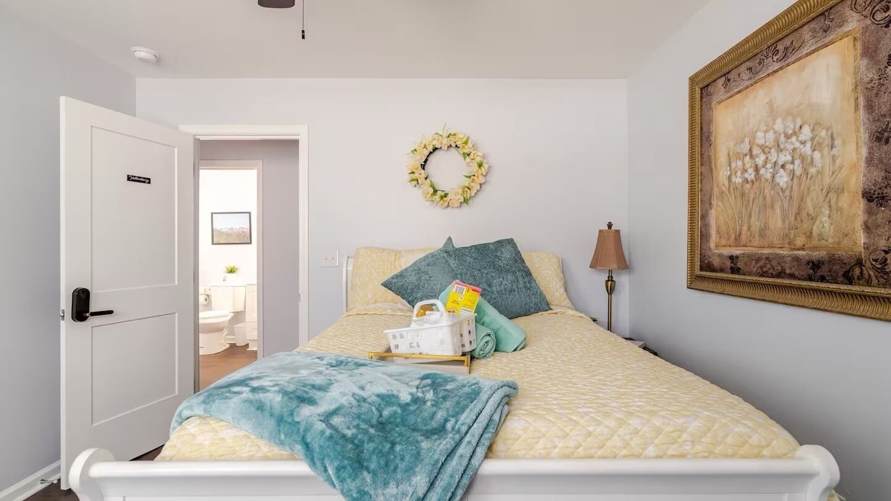 Photo of Bedroom in Powder Springs