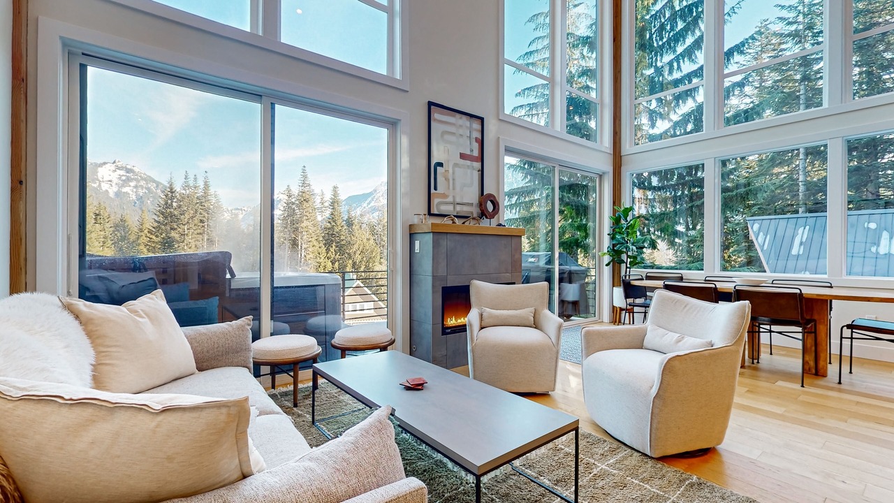 Photo of Livingroom in Hyak