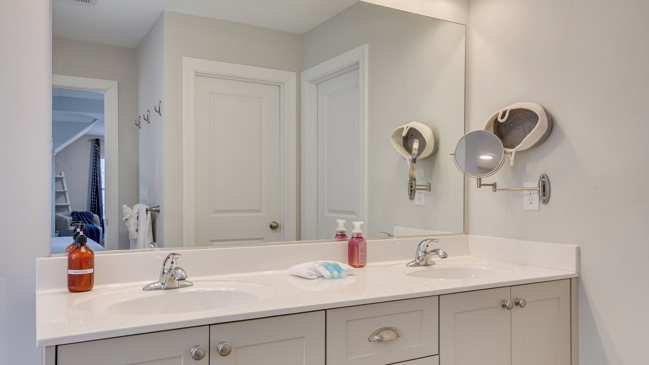 Photo of Bathroom in Canterbury Farms