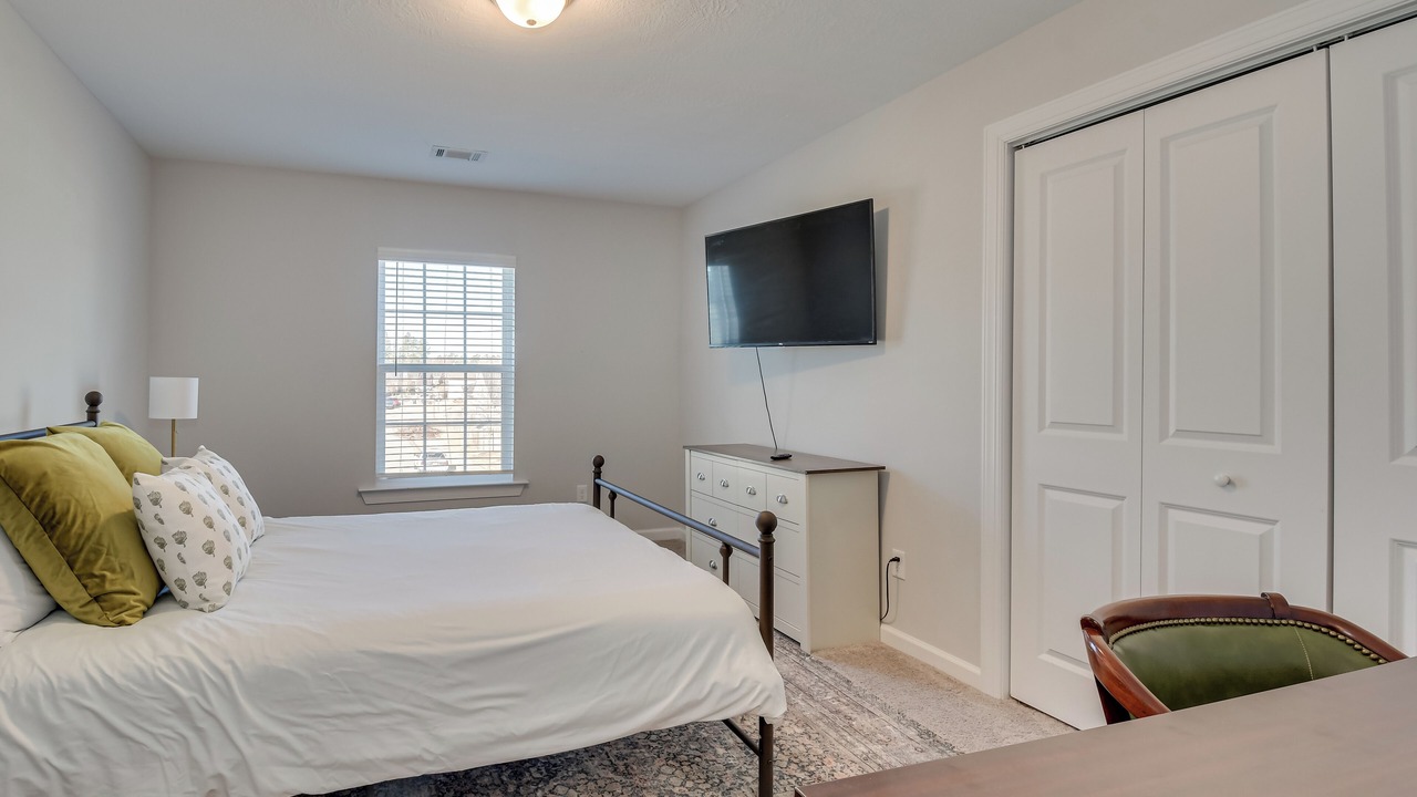 Photo of Bedroom in Canterbury Farms