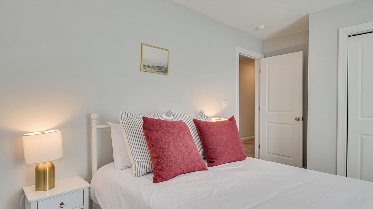 Photo of Bedroom in Canterbury Farms