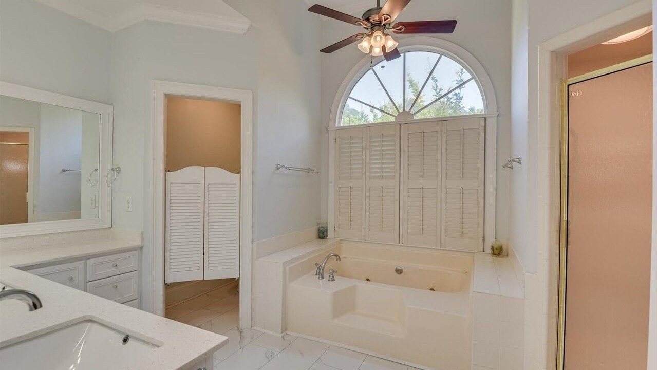 Photo of Bathroom in Martinez