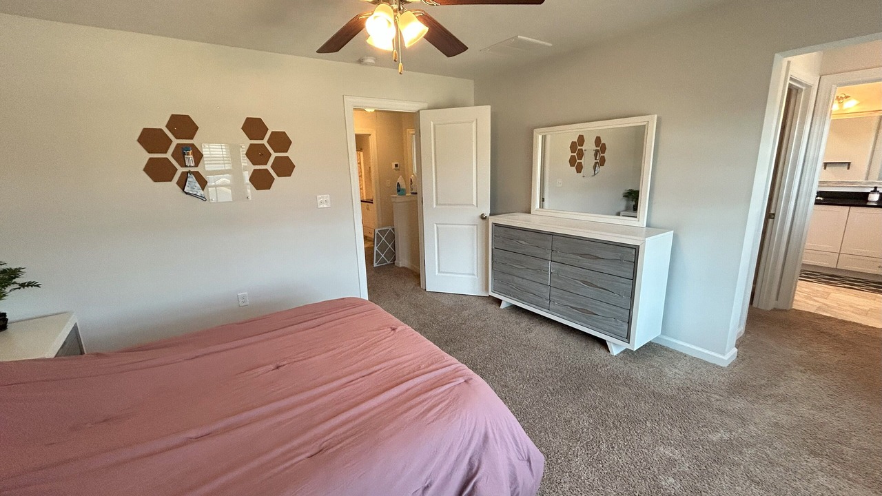 Photo of Bedroom in Grovetown