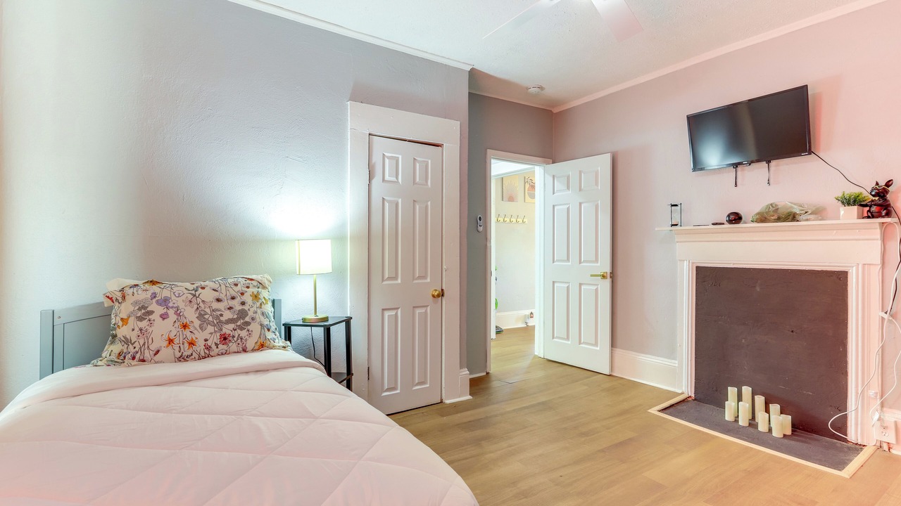 Photo of Bedroom in Macon