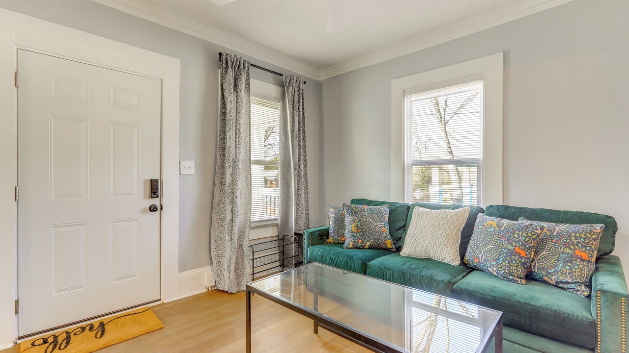 Photo of Livingroom in Macon