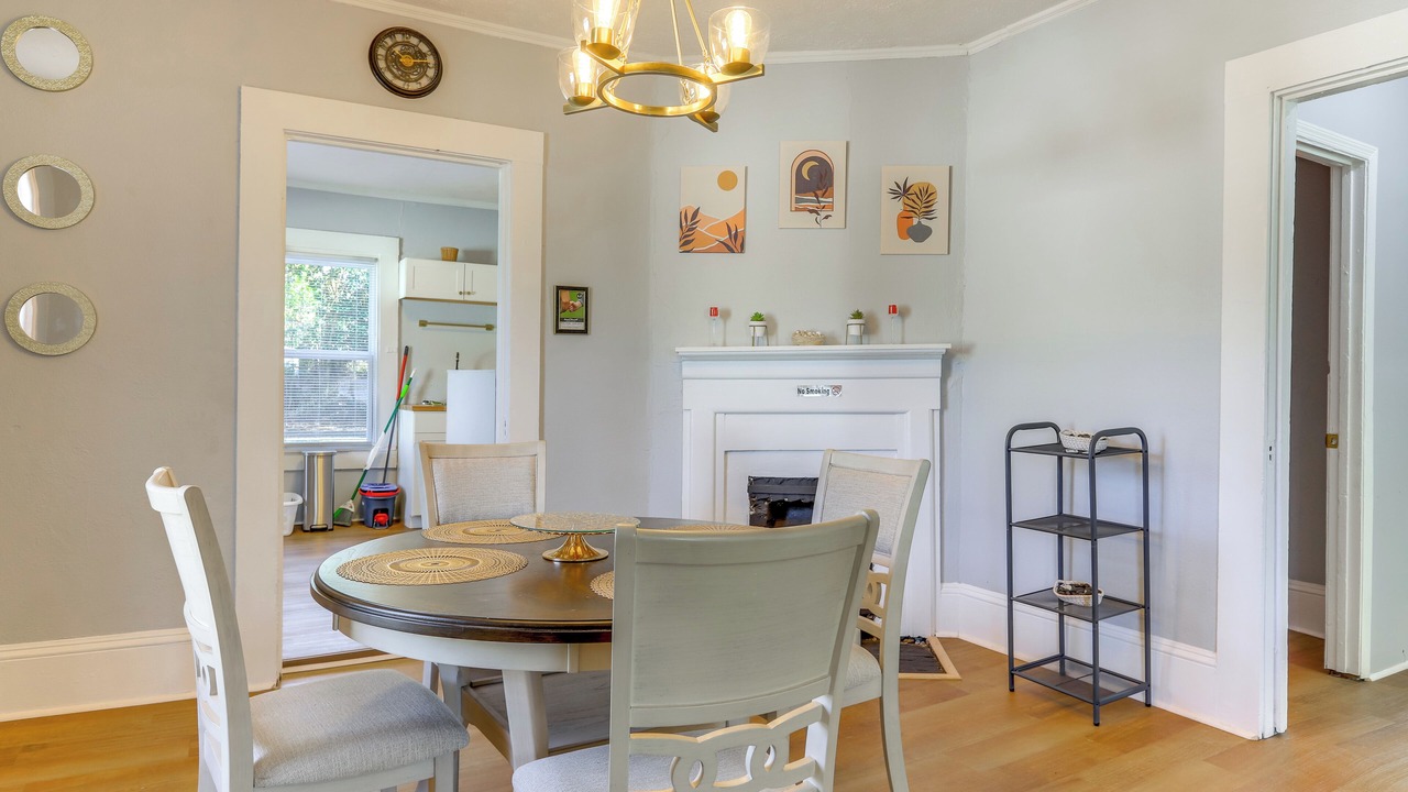 Photo of Livingroom in Macon