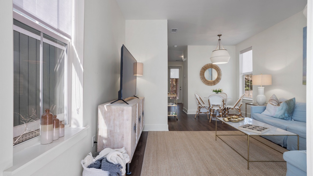Photo of Livingroom in Ocean Springs