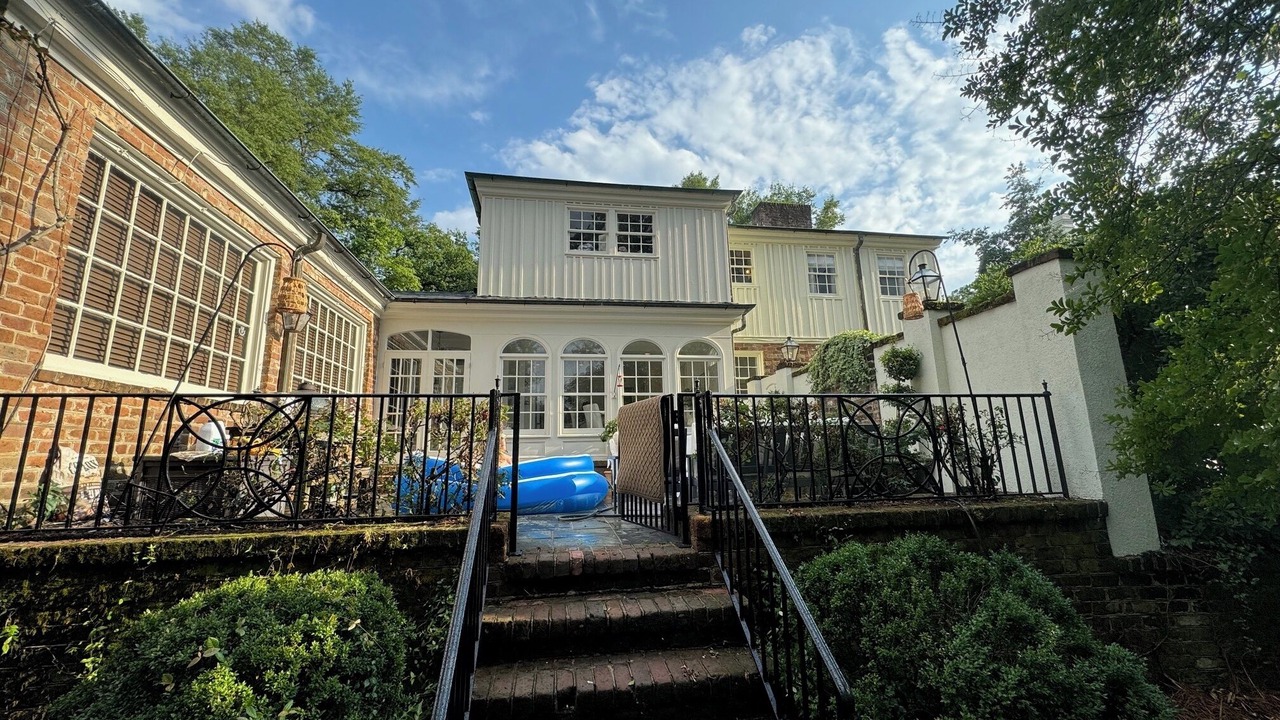 Photo of Outdoor in Forest Hills
