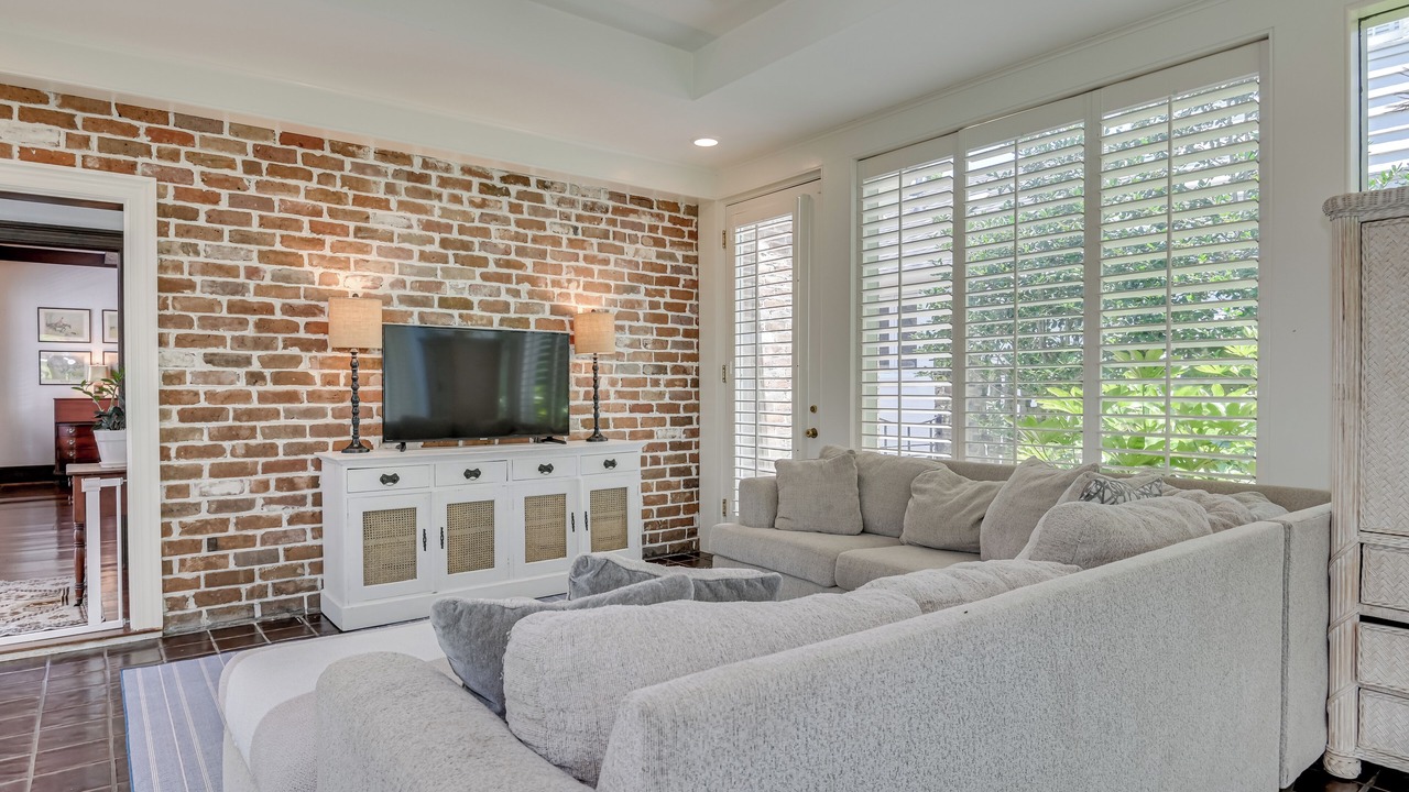 Photo of Livingroom in Forest Hills