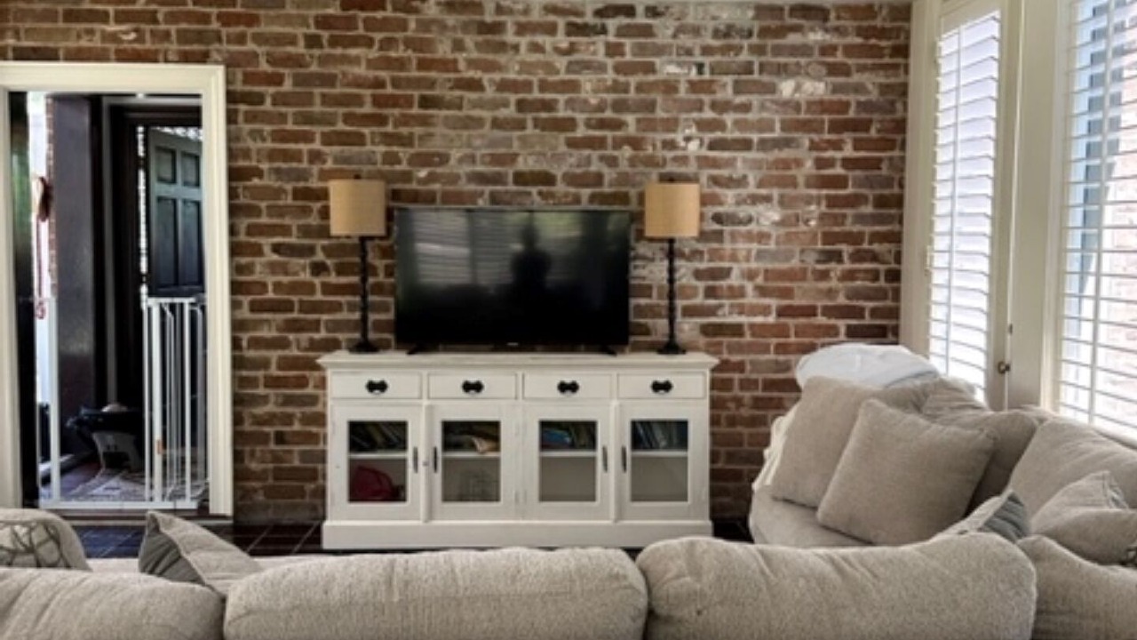 Photo of Livingroom in Forest Hills