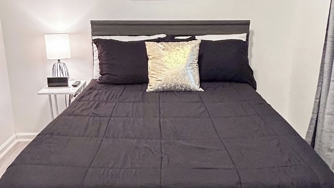 Photo of Bedroom in Crestline Heights